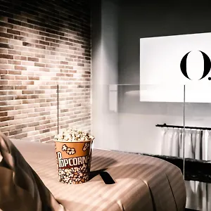 Ho Paseo De 9 By Olivencia Apartament